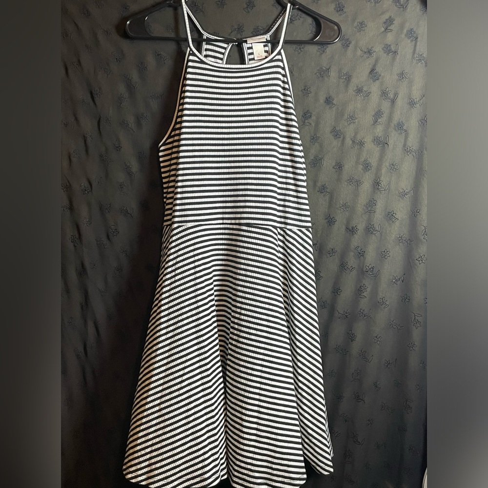 Black and white striped skaters dress women’s size large Massimo great condition